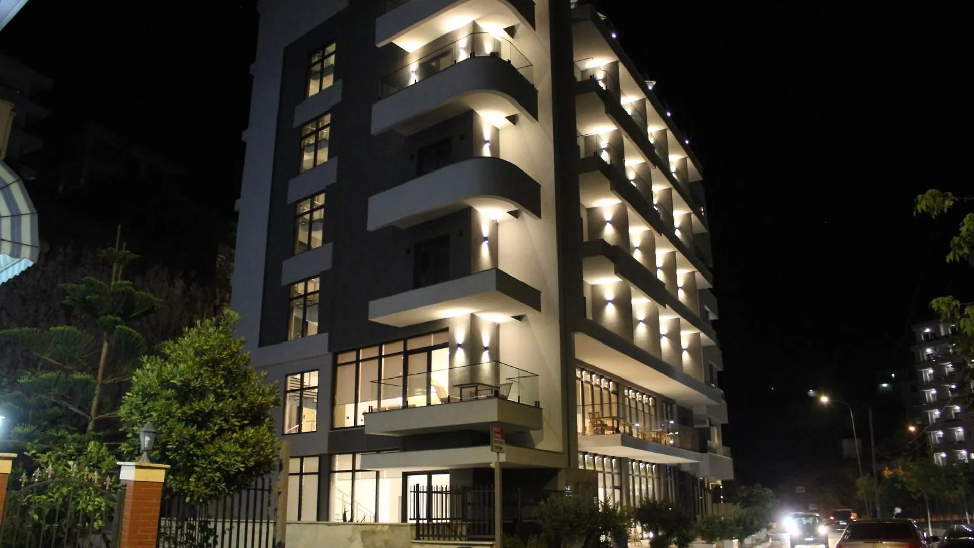 The Queen'S Lion Premium Hotel Saranda