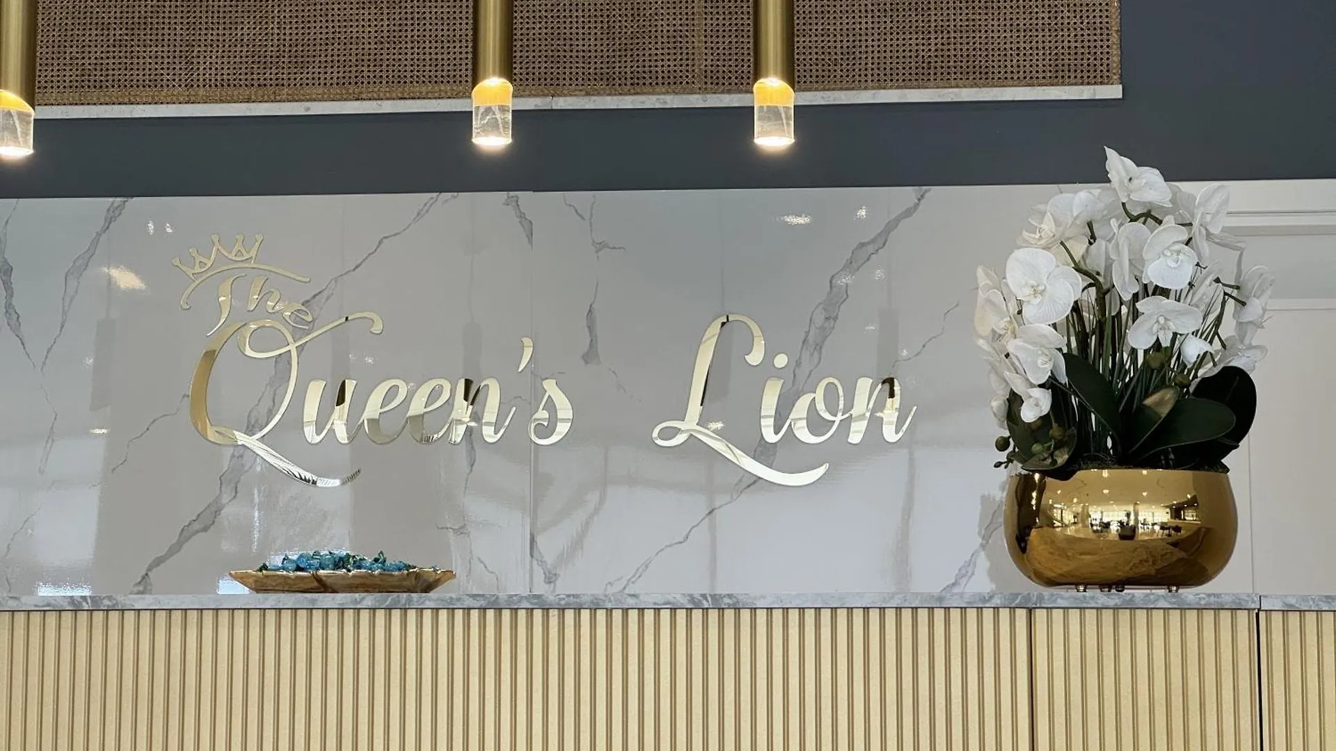 The Queen'S Lion Premium Hotel Sarandë 0*,