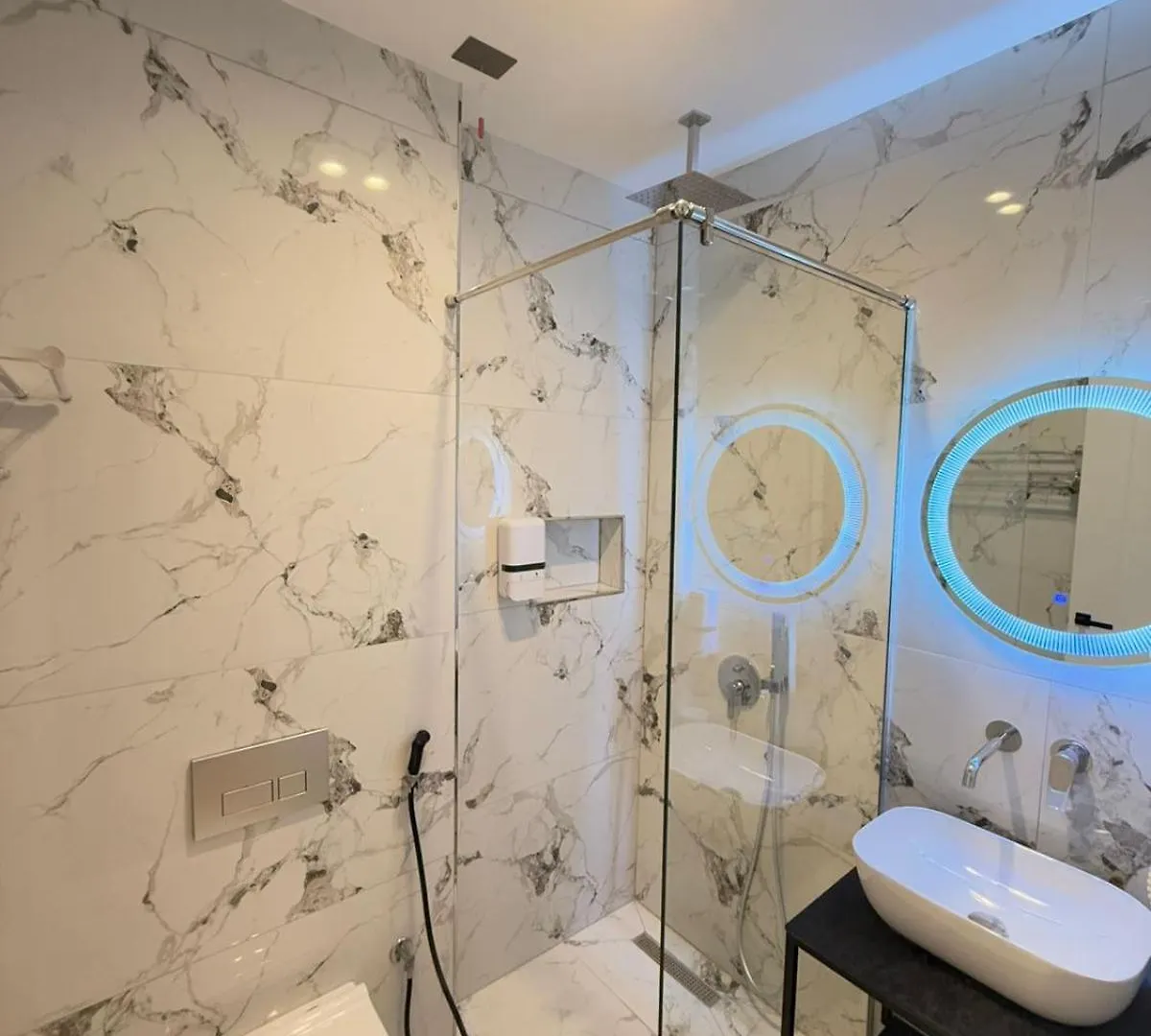 The Queen'S Lion Premium Hotel Sarandë Albania
