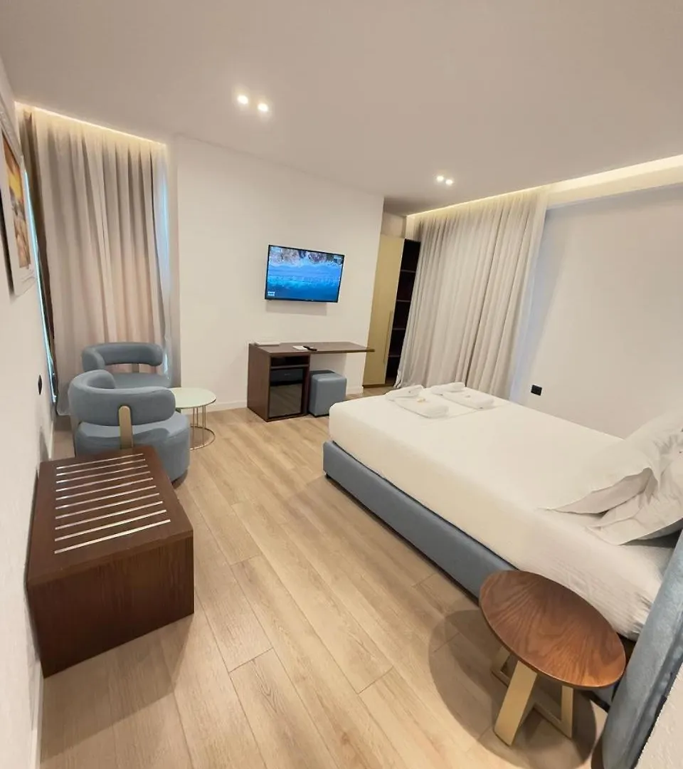 The Queen'S Lion Premium Hotel Saranda
