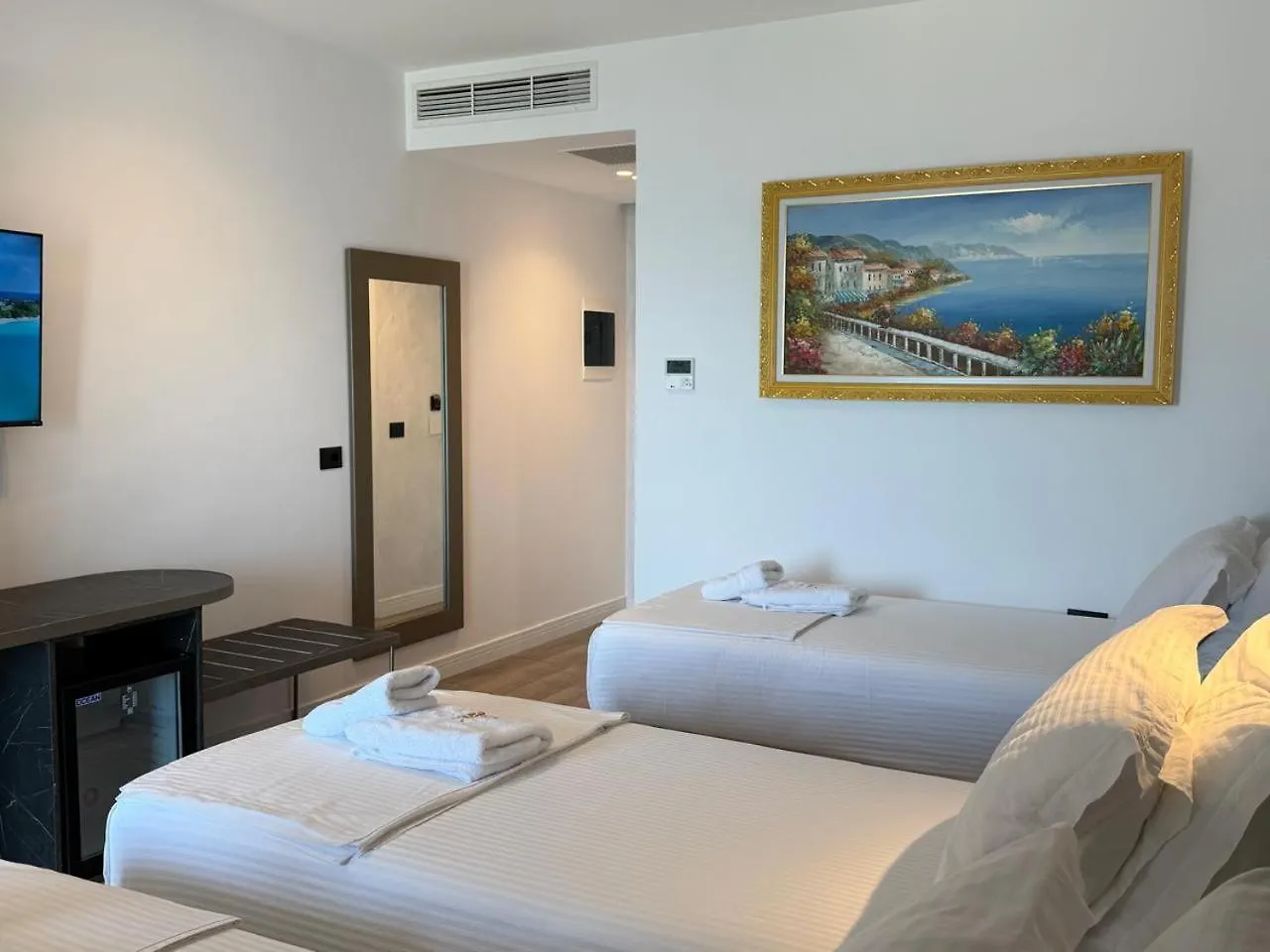 The Queen'S Lion Premium Hotel Sarandë