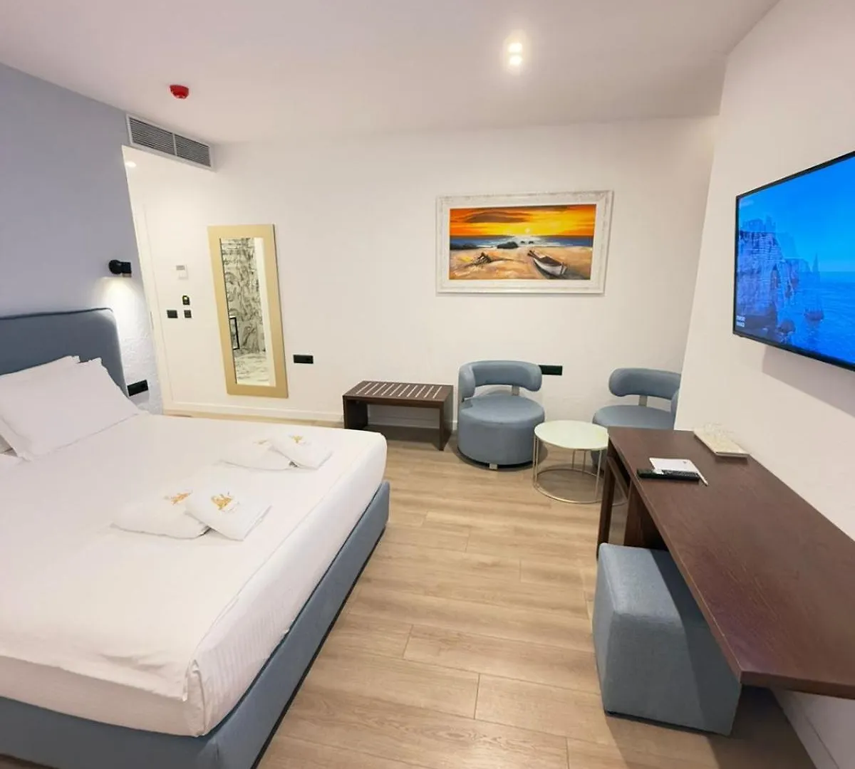The Queen'S Lion Premium Hotel Saranda