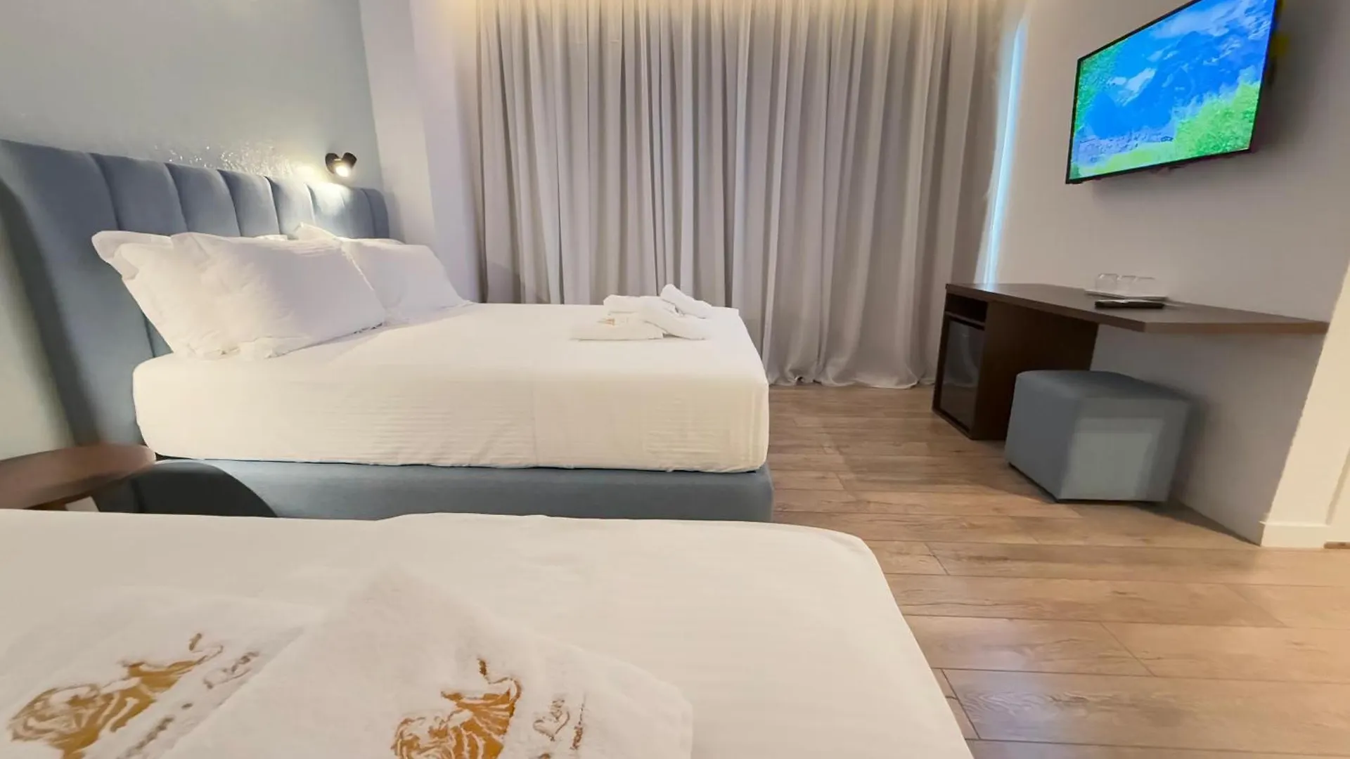 The Queen'S Lion Premium Hotel Saranda 0*,