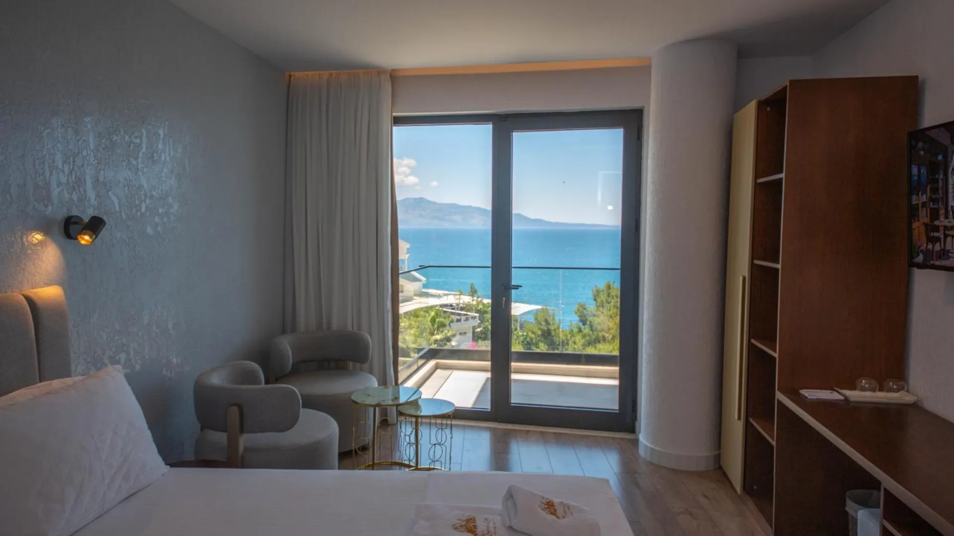 The Queen'S Lion Premium Hotel Saranda