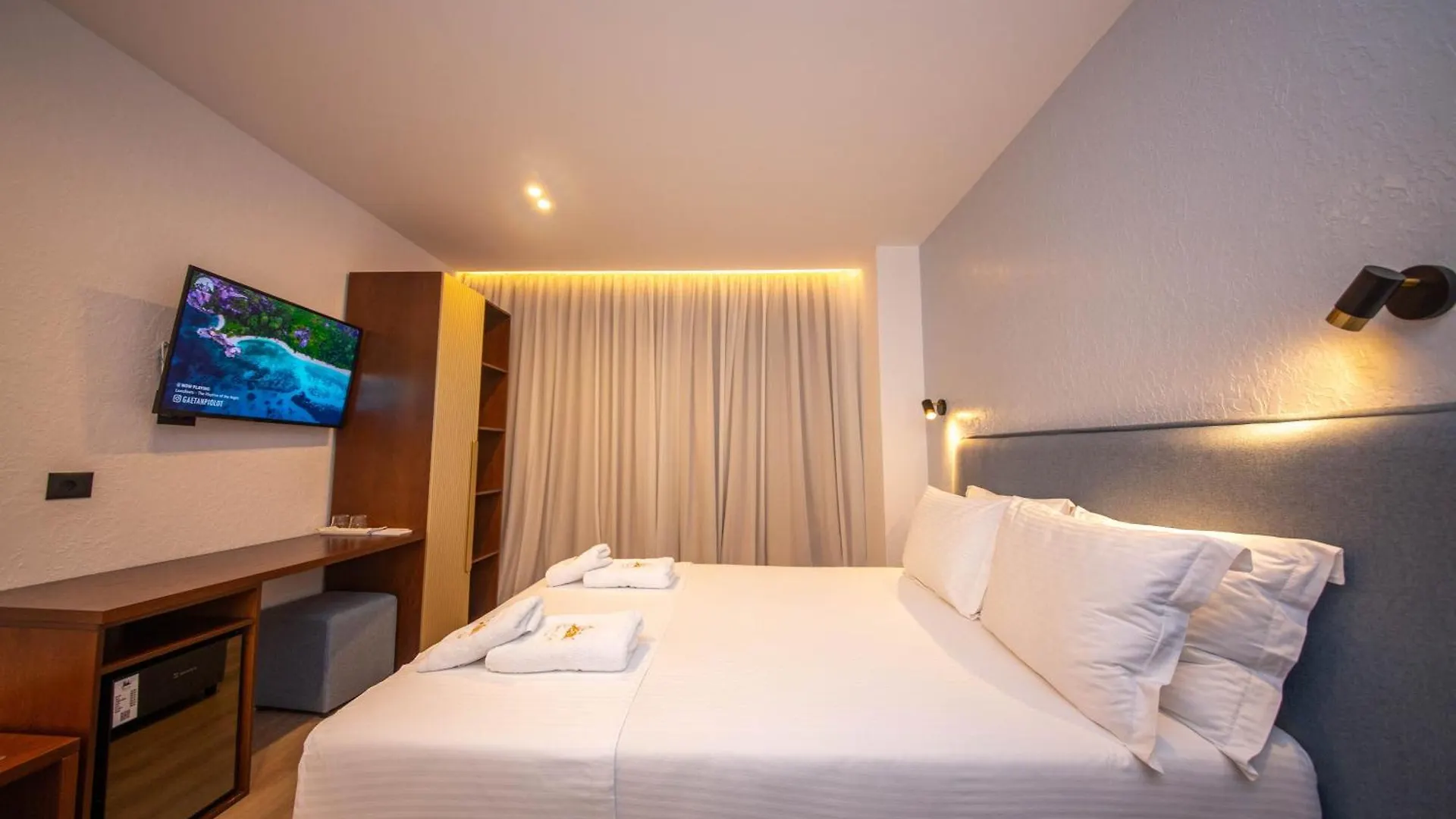 The Queen'S Lion Premium Hotel Saranda Albánia