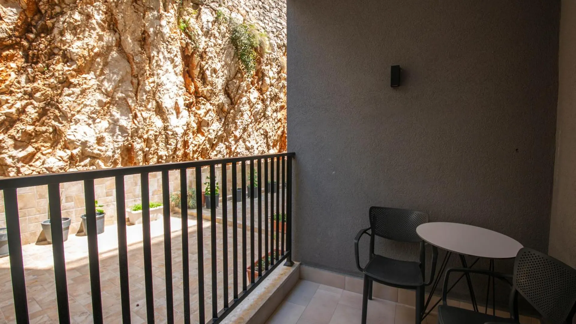 The Queen'S Lion Premium Hotel Saranda