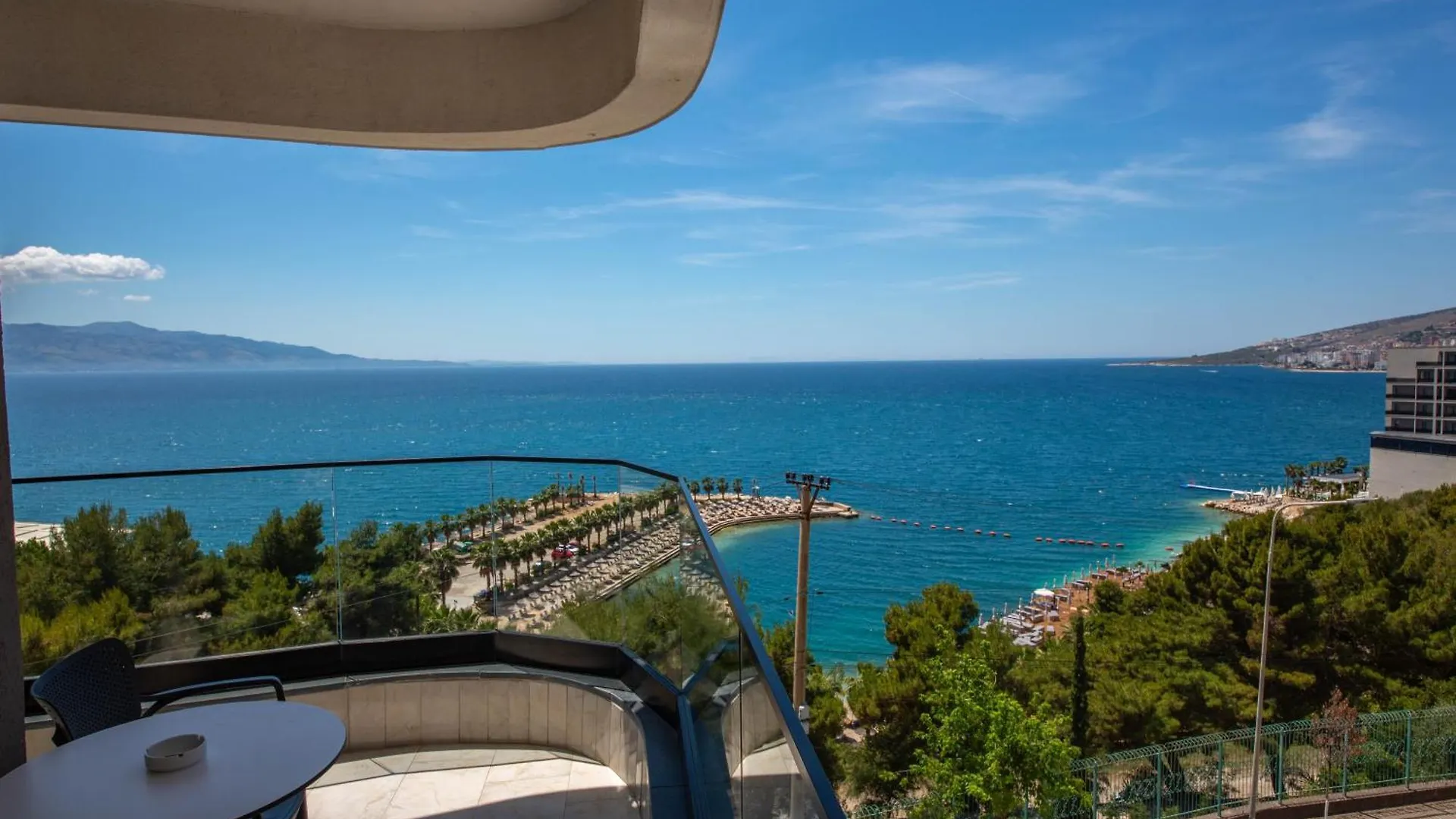 The Queen'S Lion Premium Hotel Saranda 0*,