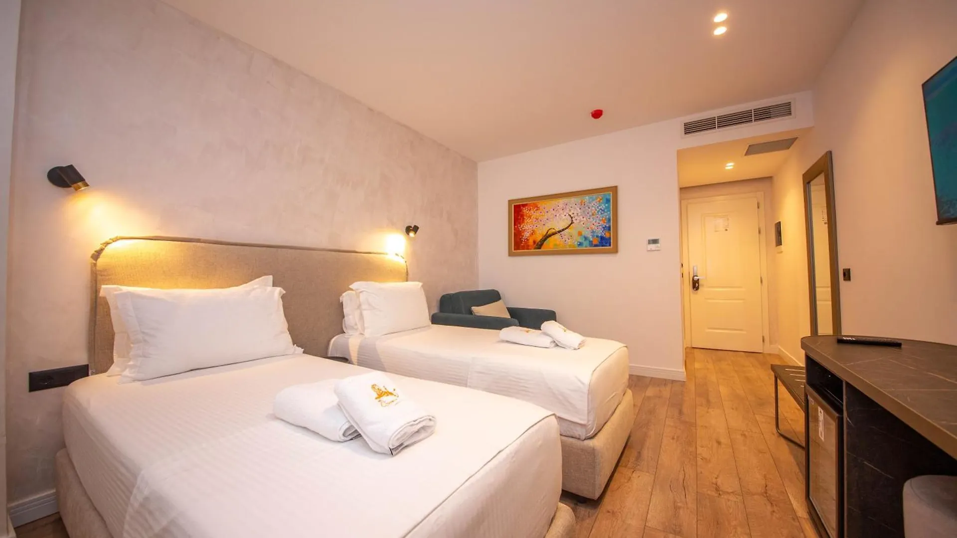 The Queen'S Lion Premium Hotel Saranda Albánia