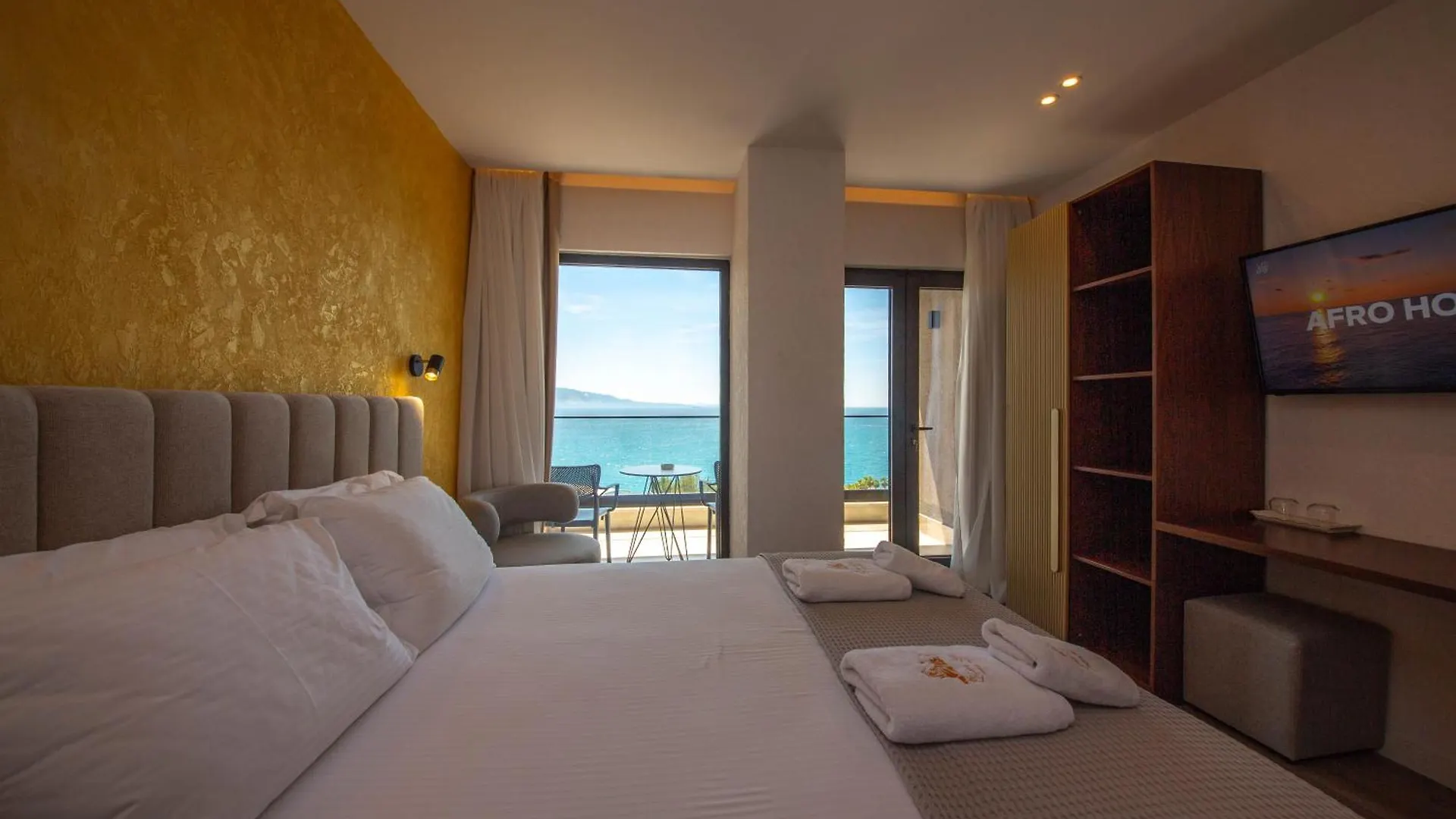 The Queen'S Lion Premium Hotel Saranda 0*,  Albánia