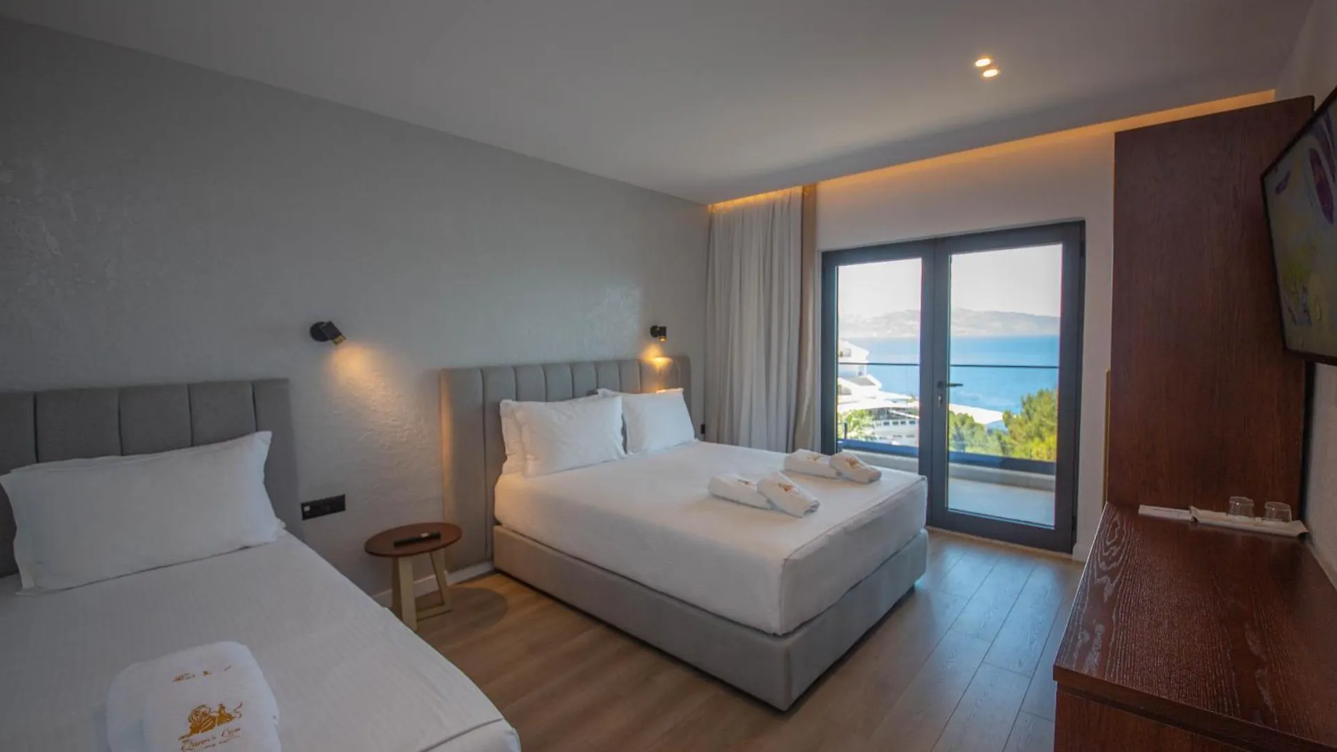 The Queen'S Lion Premium Hotel Saranda Albánia