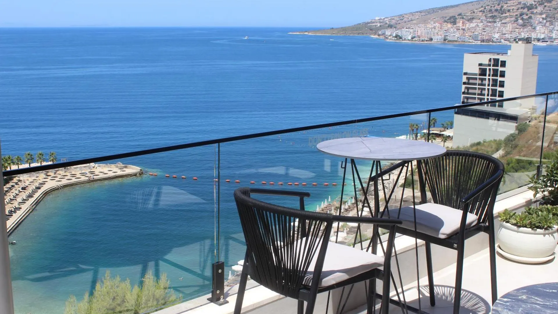The Queen'S Lion Premium Hotel Sarandë