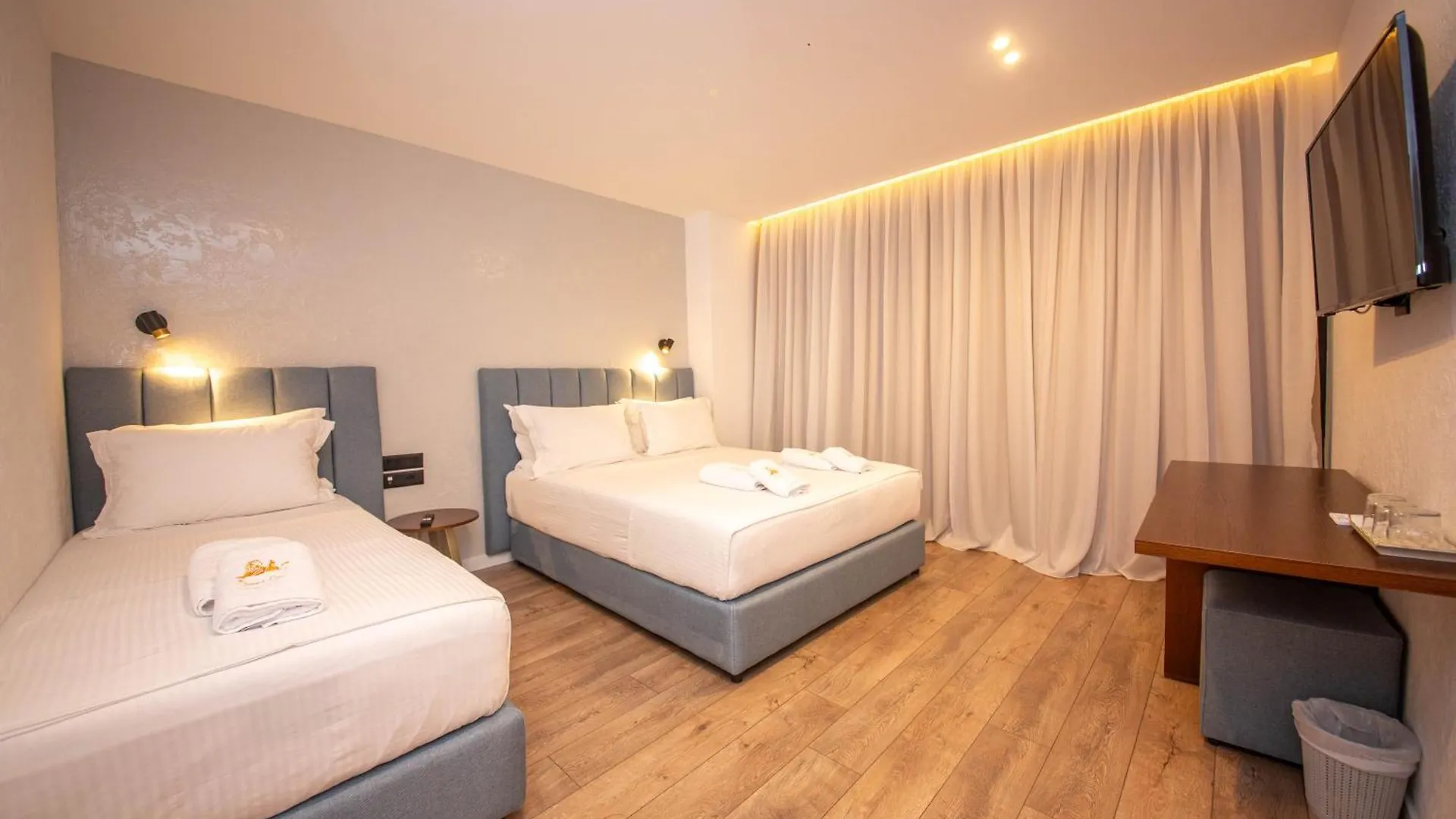 The Queen'S Lion Premium Hotel Sarandë 0*,  알바니아
