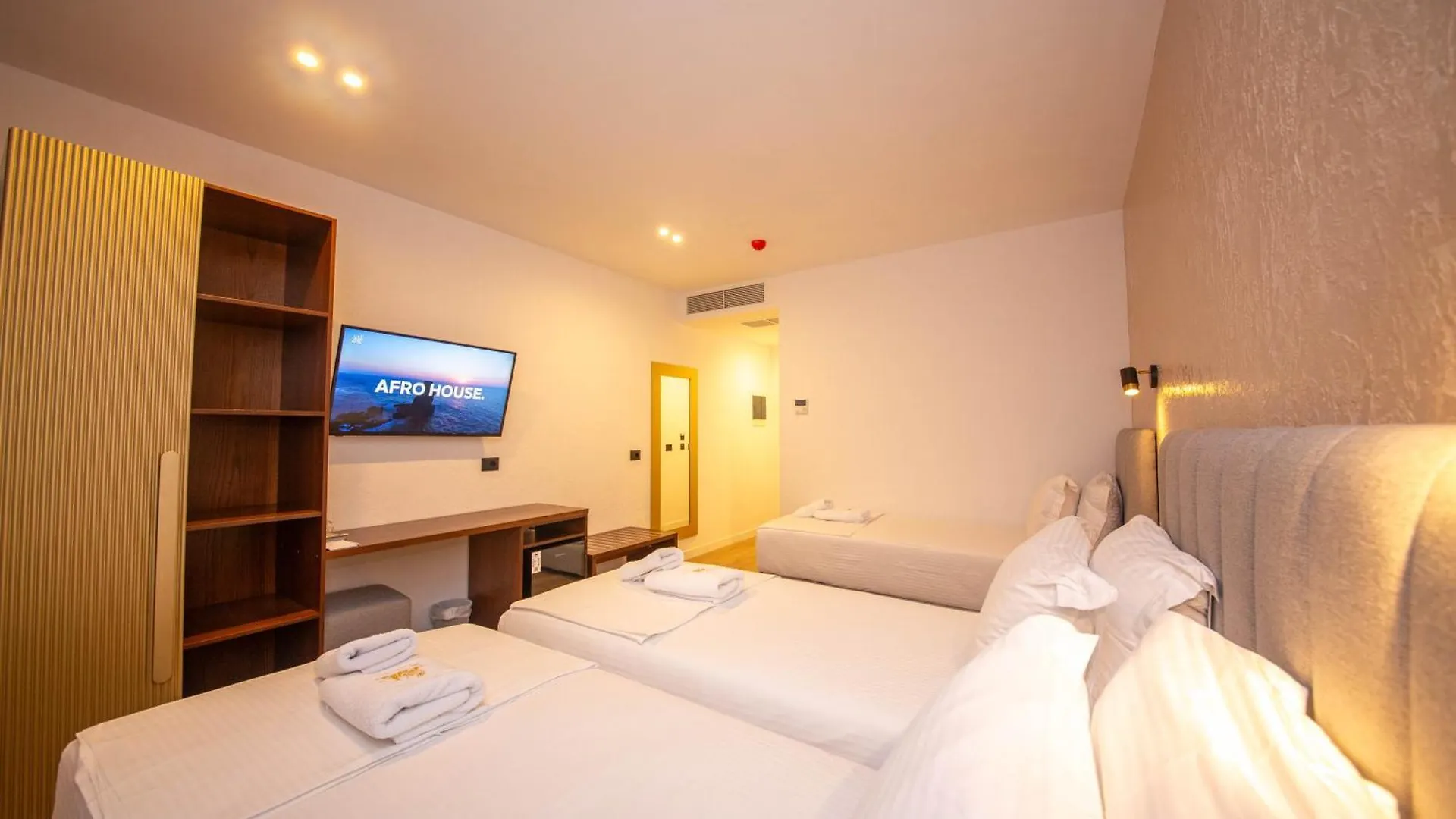 The Queen'S Lion Premium Hotel Sarandë