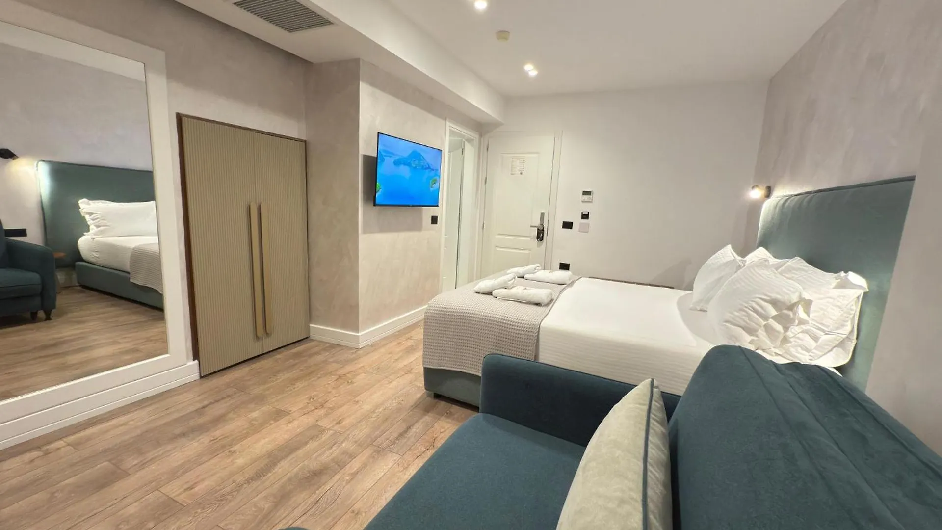 The Queen'S Lion Premium Hotel Sarandë